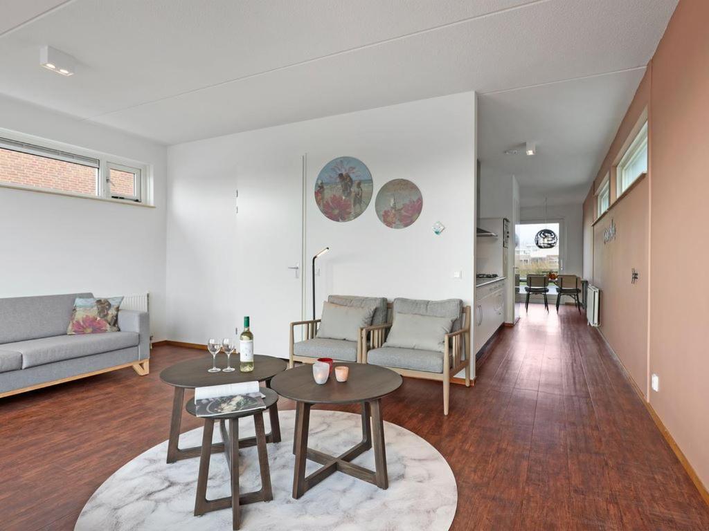 Luxury 4-Person Residence In The Holiday Park Landal Esonstad Anjum Номер фото