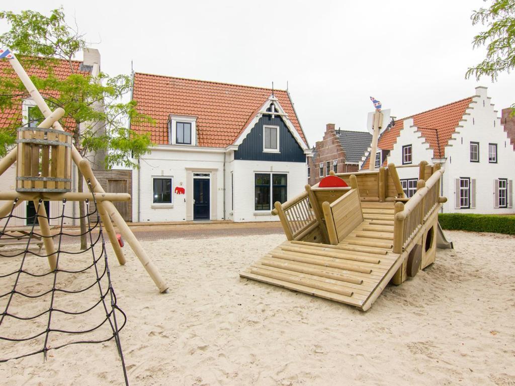 Luxury 4-Person Residence In The Holiday Park Landal Esonstad Anjum Екстер'єр фото